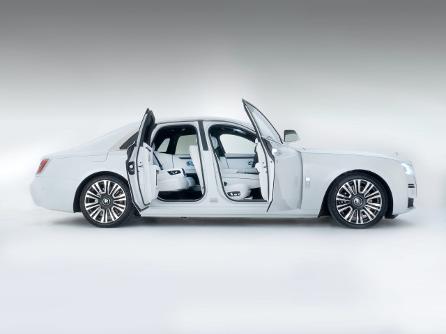 Rolls Royce Phantom Xcess X02 Brushed Face Silver 24 X 95