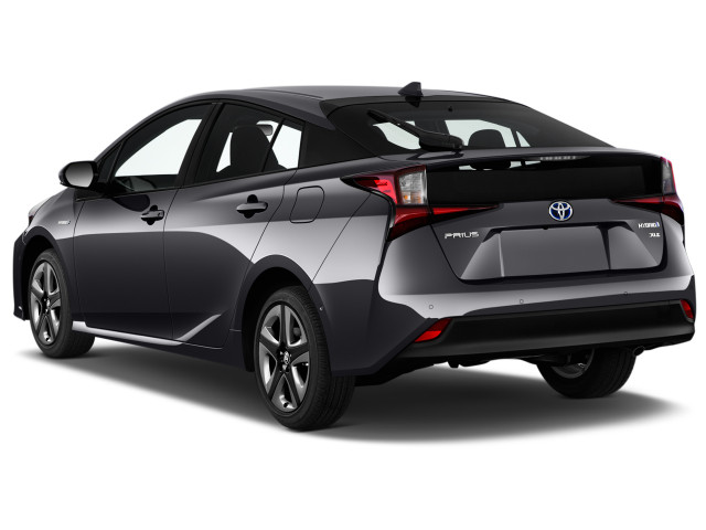 New And Used Toyota Prius Prices Photos Reviews Specs The Car Connection