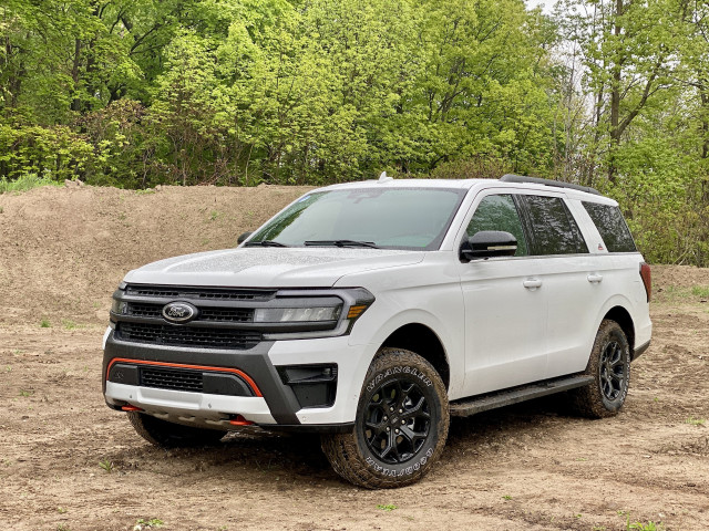 First drive: 2022 Ford Expedition Timberline lumbers off-road