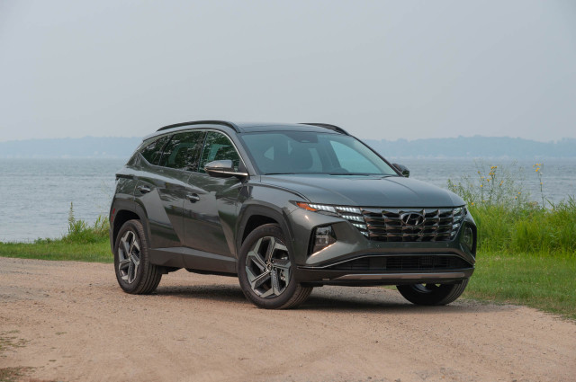 Review update: 2022 Hyundai Tucson Limited Hybrid grabs attention despite underachieving fuel economy post image