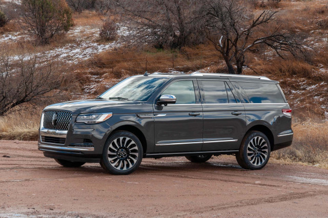 Money lending Conciliator guard First drive review: 2022 Lincoln Navigator aims to keep up with big luxury