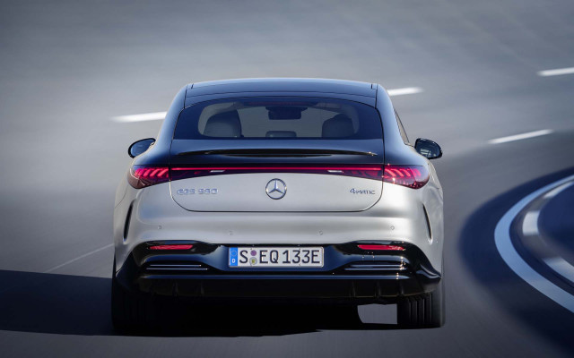 22 Mercedes Benz Eqs Preview Redefining The Luxury Car As All Electric
