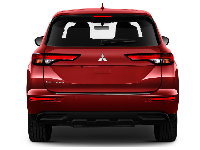 2022 Mitsubishi Outlander Review, Ratings, Specs, Prices, and Photos - The  Car Connection