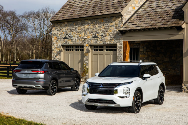 2022 Mitsubishi Outlander gets safer, Mercedes rolls out EV lineup: What's New @ The Car Connection