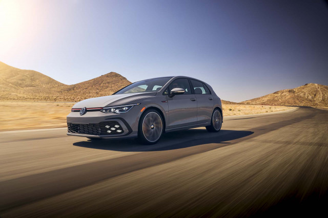 2022 Volkswagen Golf GTI costs about $1,000 more at $30,540