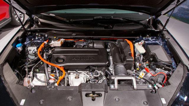 23 Honda Cr V Hybrid Goes Sporty Angles For Half Of Sales