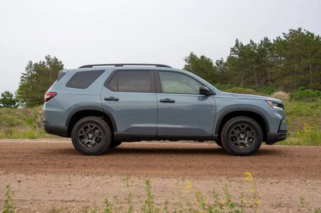 2023 Honda Pilot Vs 2023 Hyundai Palisade The Car Connection