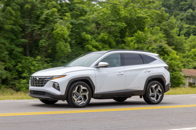 2022 Hyundai Tucson Plug-In Hybrid Review, Specs