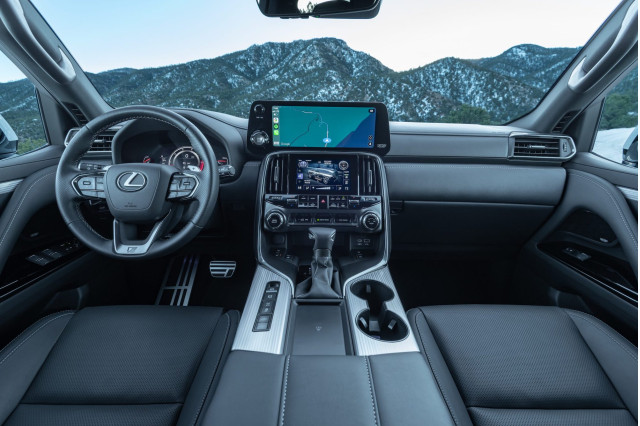 New 2023 Lexus LX 600 F SPORT HANDLING 5-DOOR SUV 4X4 in Cerritos #P4038268