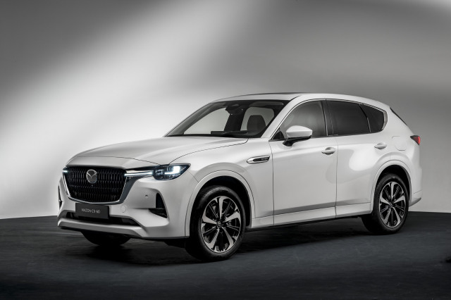2024 Mazda CX-80 spy shots