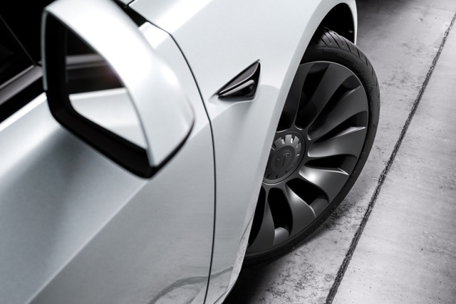 Goodyear Green Carbon Black en neumáticos Tesla Model 3
