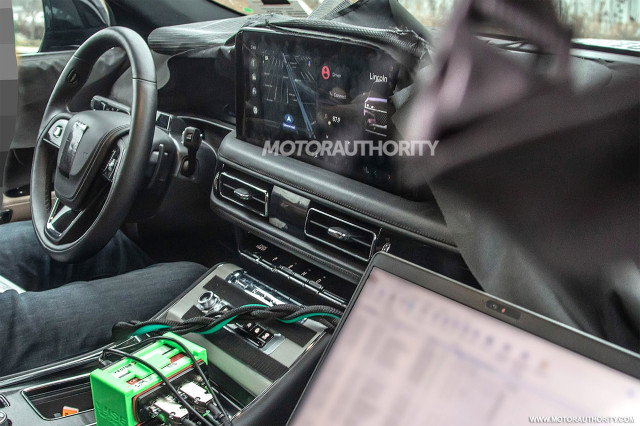 2024 Lincoln Aviator Spy Shots