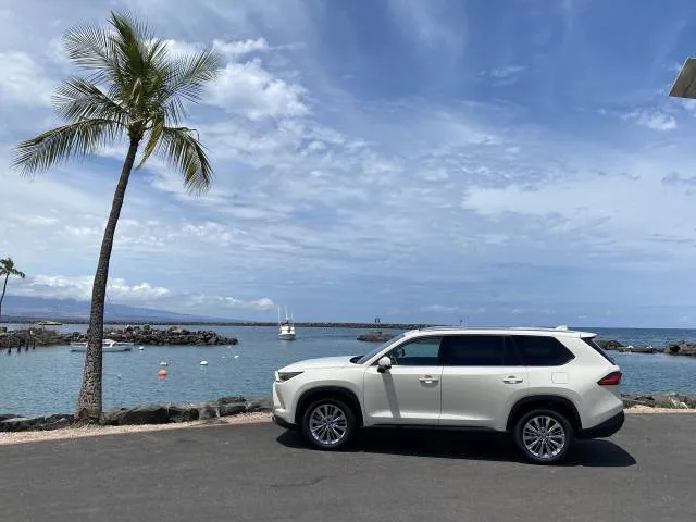 2023 Toyota Highlander Turbo First Drive Review: The Family Ride Gets More  Efficient, Less Refined