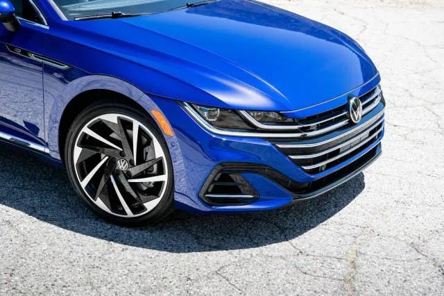 2024 Volkswagen Arteon Review: Prices, Specs, and Photos - The Car  Connection