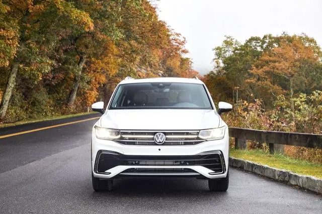 2024 Volkswagen Tiguan Review: Prices, Specs, and Photos - The Car  Connection