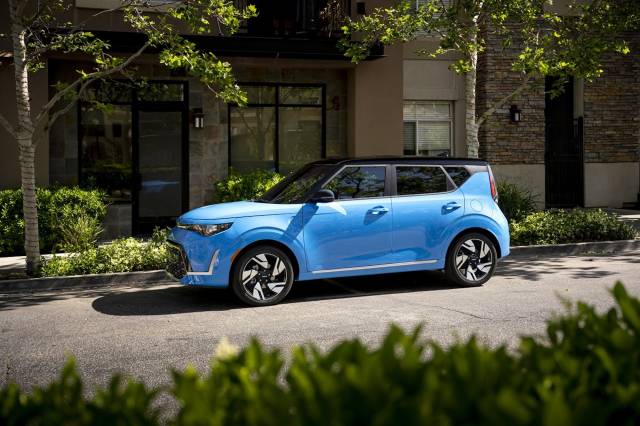 Still affordable, new Kia Soulmate: 2025 Soul costs $21,665
