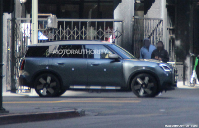 2025 Volkswagen ID 7 2025 Polestar ID 4 This Week s Top Photos 2025 volkswagen id 7 2025 polestar id 4 this week s top photos