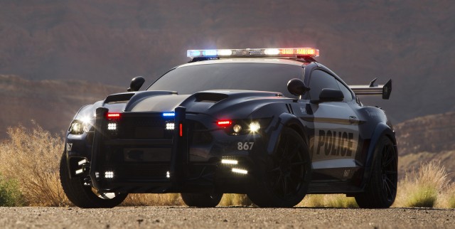 Barricade Ford Mustang police car from 
