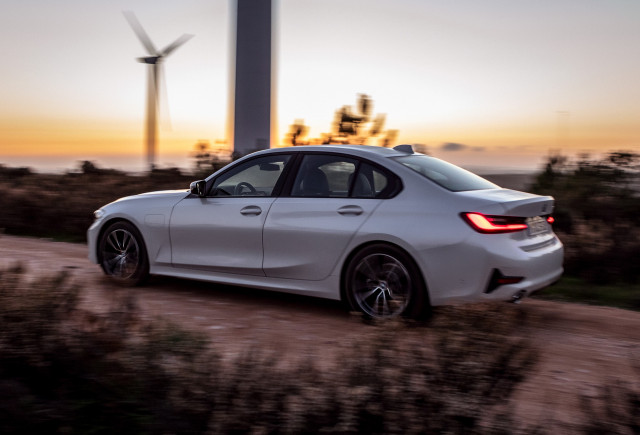 BMW X3 xDrive30e plug-in hybrid due in US 2020