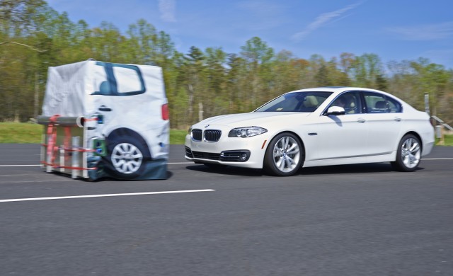 BMW 5-Series brakes for target in IIHS test