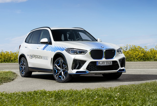 BMW iX5 Hydrogen prototype