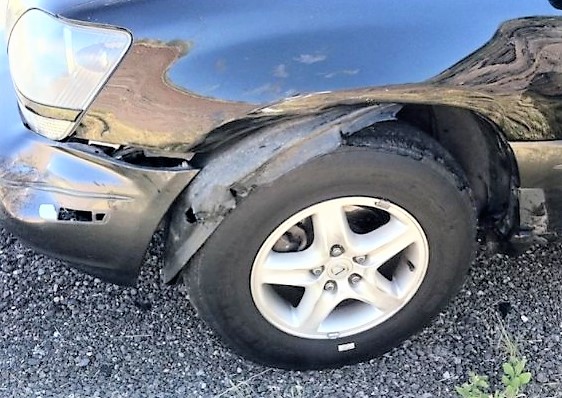 Body damage caused by a tire tread separation | Clublexus.com