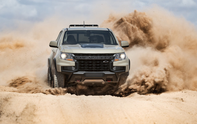 2021 Chevrolet Colorado mid-size truck updated with a heavy-duty look