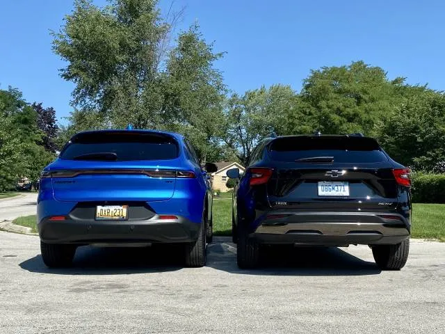 Dodge Hornet (blue) vs. Chevy Trax (black)