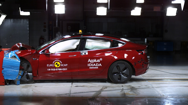 Euro NCAP front crash test of 2019 Tesla Model 3