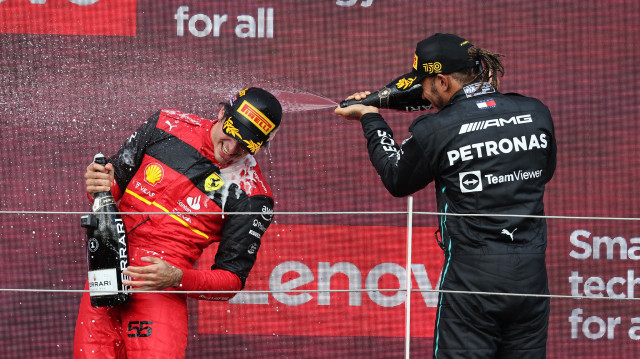 Carlos Sainz Wins First Career F1 Race With British Grand Prix Victory -  Sports Illustrated