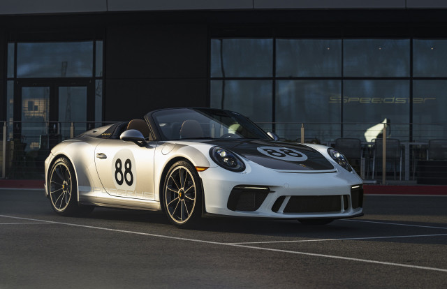 Final 2019 Porsche 911 Speedster