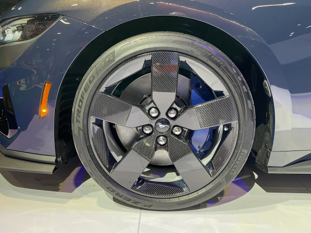 2024 Ford Mustang Dark Horse carbon-fiber wheels