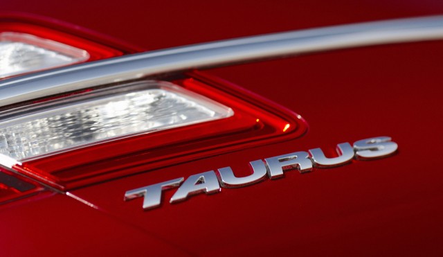 Ford Taurus badge