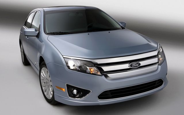 2010 Ford Fusion Hybrid: Officially Most Efficient