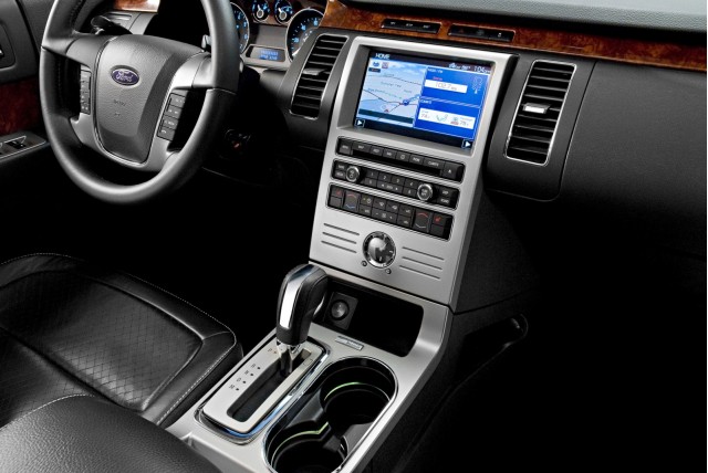 Lincoln MKS, Ford Flex Are Tops In Nav-System Satisfaction