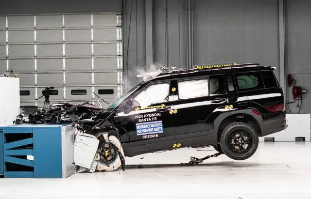 Hyundai Santa Fe vs. Kia Sorento: Compare 3-Row SUVs