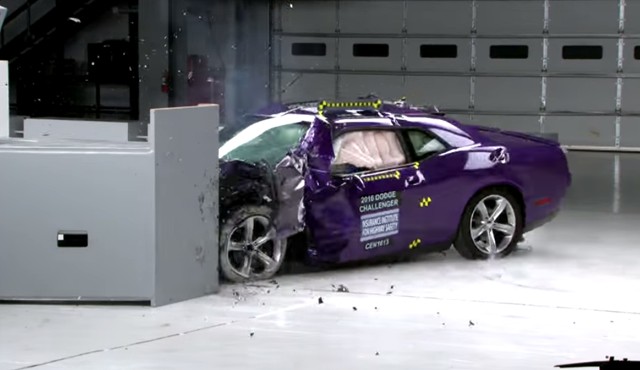 Chevrolet Camaro crash Test