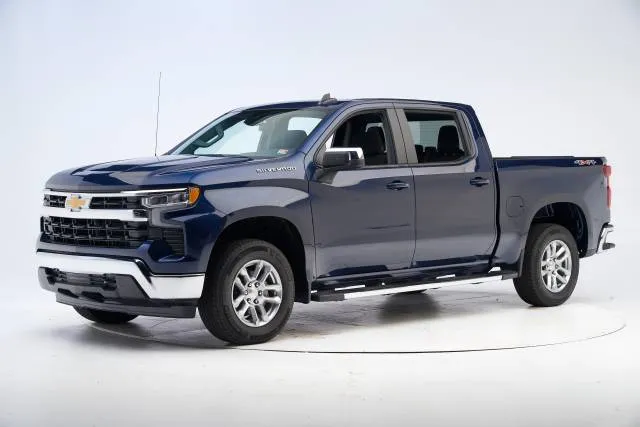 IIHS pickup truck safety test