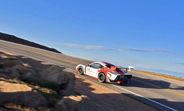 Watch Jeff Zwart tackle the 2020 Pikes Peak Hill Climb in the