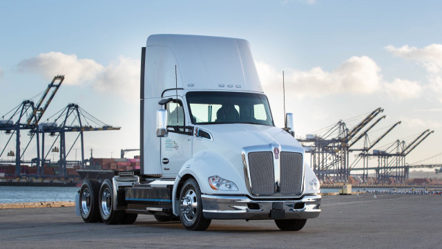 Kenworth T680E electric semi truck used to deliver Nissan vehicles