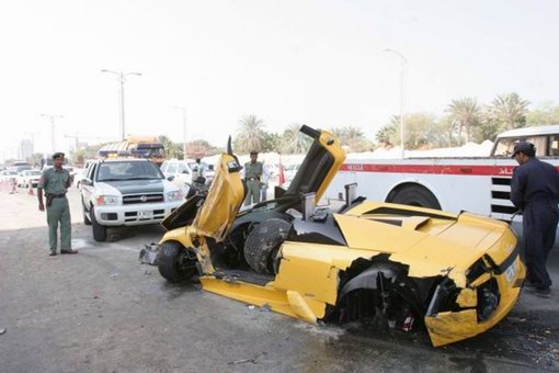 lamborghini_crash_4.jpg