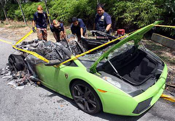 Lamborghini Gallardo Burns To A Crisp In Malaysia