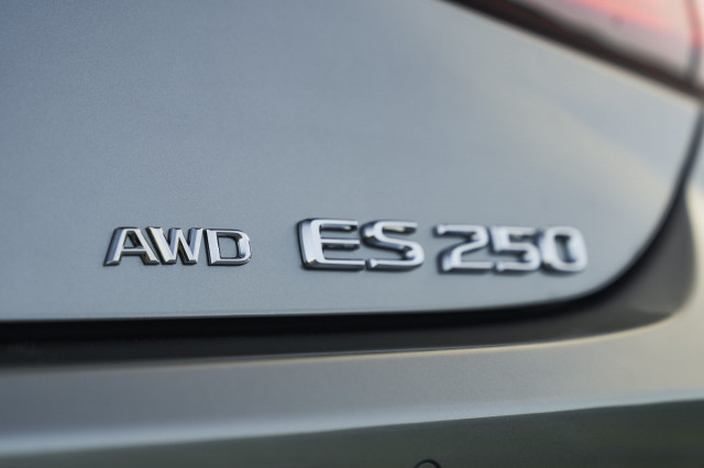 2021 Lexus ES250 AWD