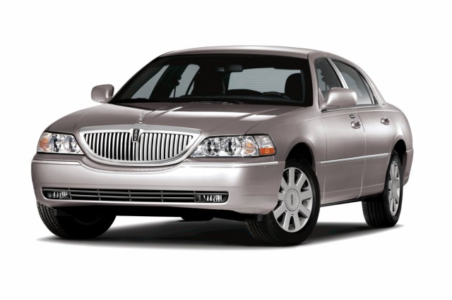 no clear successor to town car and crown vic in fleets town car and crown vic