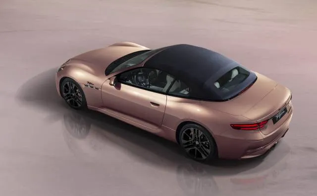 2025 Maserati GranCabrio Folgore debuts for electric grand touring