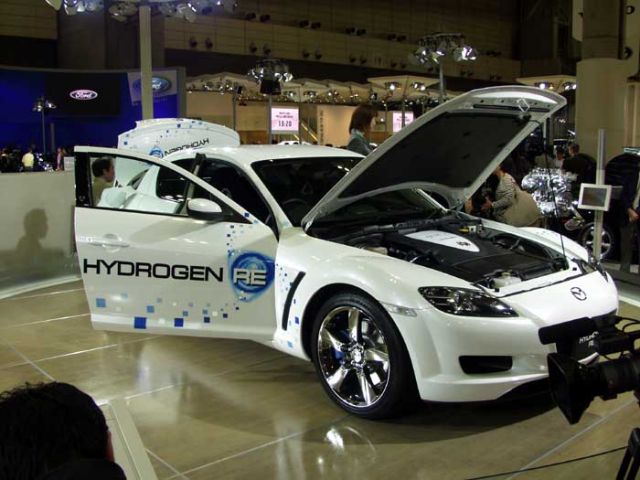 Mazda hydrogen-powered RX-8