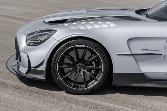 21 Mercedes Benz Amg Gt Black Series Track Athlete Comes With 7 Hp 326 050 Price