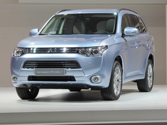 Mitsubishi outlander 2016 on sale plug in hybrid