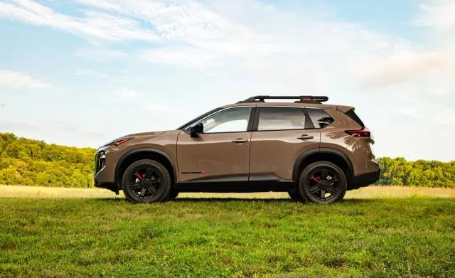 2025 Nissan Rogue Rock Creek edition