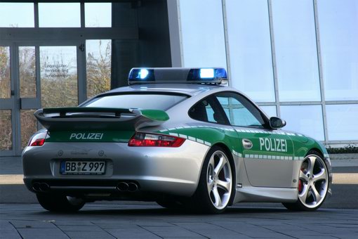 police_porsche_041600.jpg